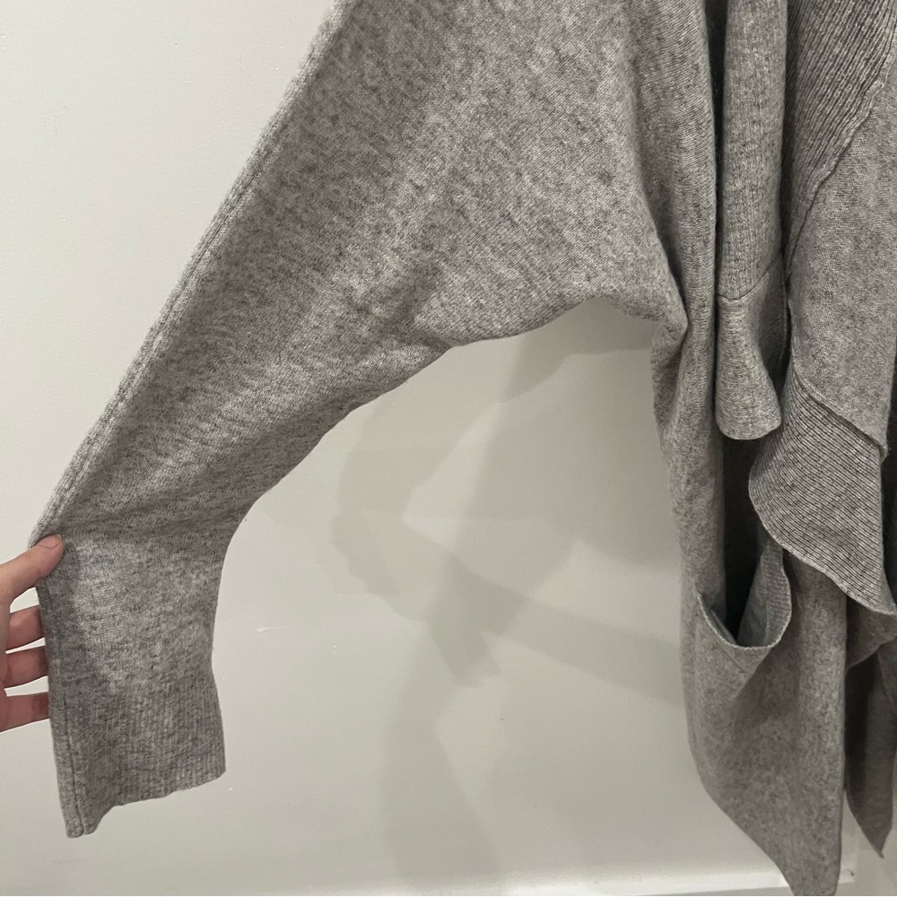SOLD NWT Hatch 100% Cashmere Knit Airplane Cardigan Heather Gray Long Duster - Picture 4 of 12